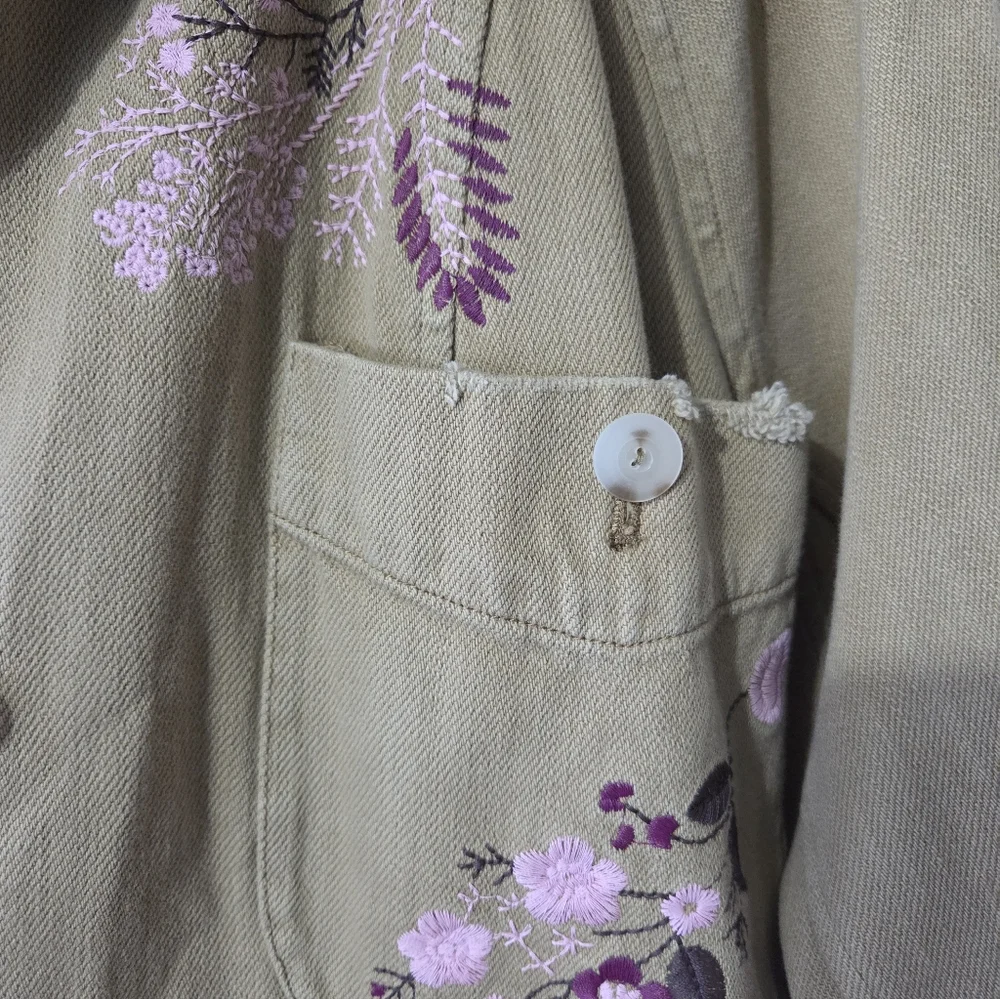 Pilcro Embroidered Coat Size Medium - Picture 5 of 8